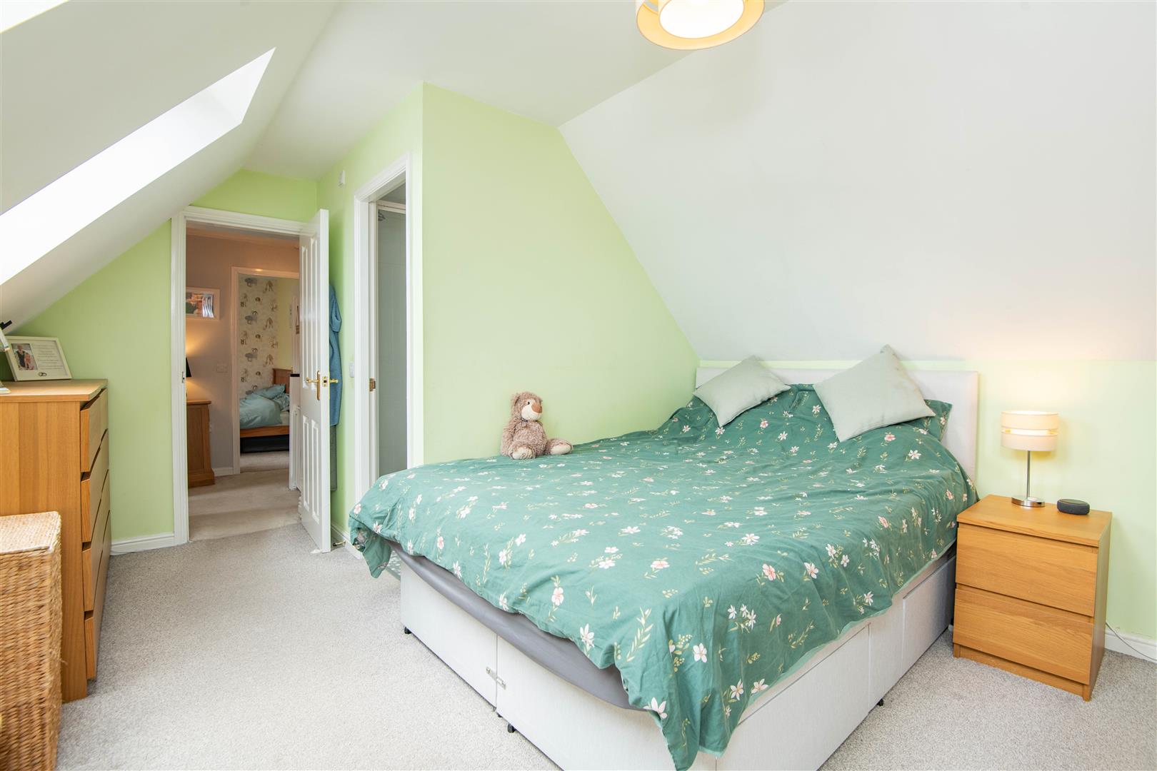 4 bed property in Marine Crescent, Chorley